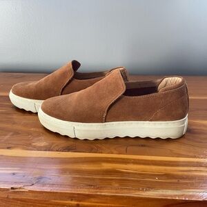 J/Slides brown suede slip on shoes